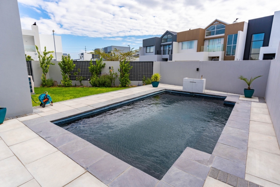 3 Bedroom Property for Sale in Sandown Western Cape